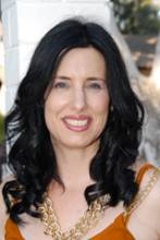 תועלת כתוצאה מההרצאה • תתחילו לשים לב מתי אתם אוכלים • תלמדו לבדוק את מידת הרעב שלכם בסולם הרעב והשובע • להבין ששינוי אפשרי בכל גיל ובכל מצב! • תתחברו אל הגוף שלכם ותלמדו לאהוב אותו • תקבלו כלים מעשיים להתחיל לפעול לשינוי בכוחות עצמכם מה מיוחד בהרצאה • הפעלה אקטיבית של הקהל • העברה של ידע מדעי בשילוב עם עבודת רגשות • תרגילים ליישום • עבודה חוויתית עם כל החושים המרצה: רונית ירושלמי תועלת כתוצאה מההרצאה • תתחילו לשים לב מתי אתם אוכלים • תלמדו לבדוק את מידת הרעב שלכם בסולם הרעב והשובע • להבין ששינוי אפשרי בכל גיל ובכל מצב! • תתחברו אל הגוף שלכם ותלמדו לאהוב אותו • תקבלו כלים מעשיים להתחיל לפעול לשינוי בכוחות עצמכם מה מיוחד בהרצאה • הפעלה אקטיבית של הקהל • העברה של ידע מדעי בשילוב עם עבודת רגשות • תרגילים ליישום • עבודה חוויתית עם כל החושים המרצה: רונית ירושלמי